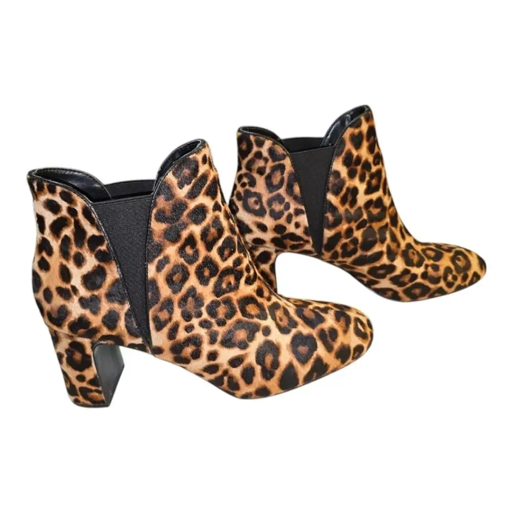 White house black market calf hair Leopard Print heeled Ankle Boots Size 9